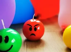 świeca emotikon kolor czerwony