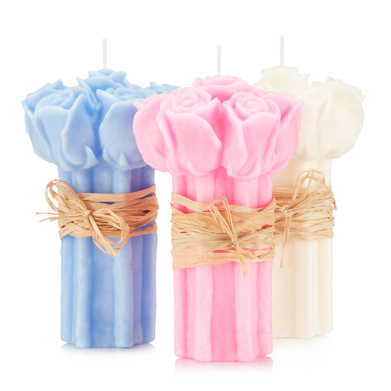 markowe świece bukiet róż